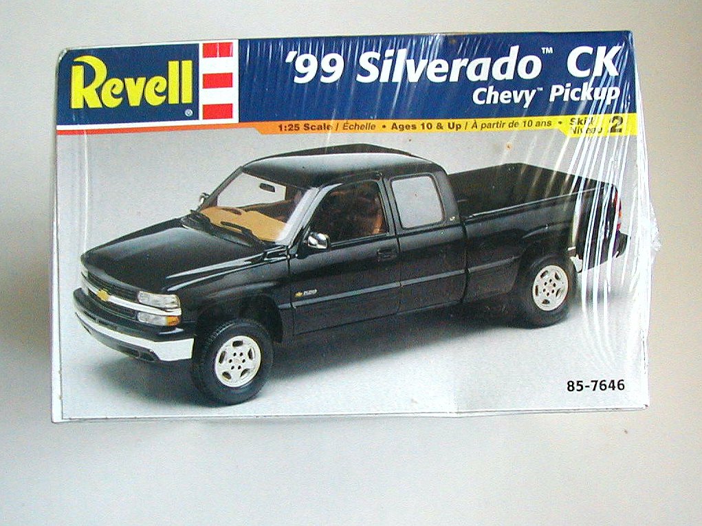 FACTORY SEALED Revell '99 Silverado CK Chevy Pickup Truck #85-7646