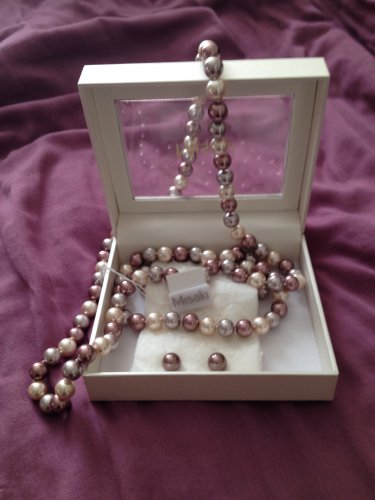 Pearls & Necklace Set