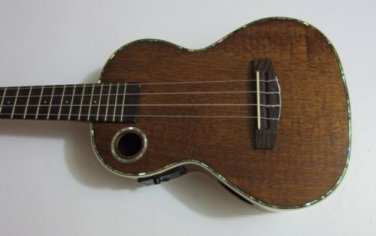 Boulder Creek Tenor Acoustic/Electric Ukulele EUT-5NG Solid Mahagony Top