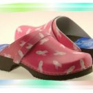 PINK RIBBON Clogs, BREAST CANCER AWARENESS (US size 5)
