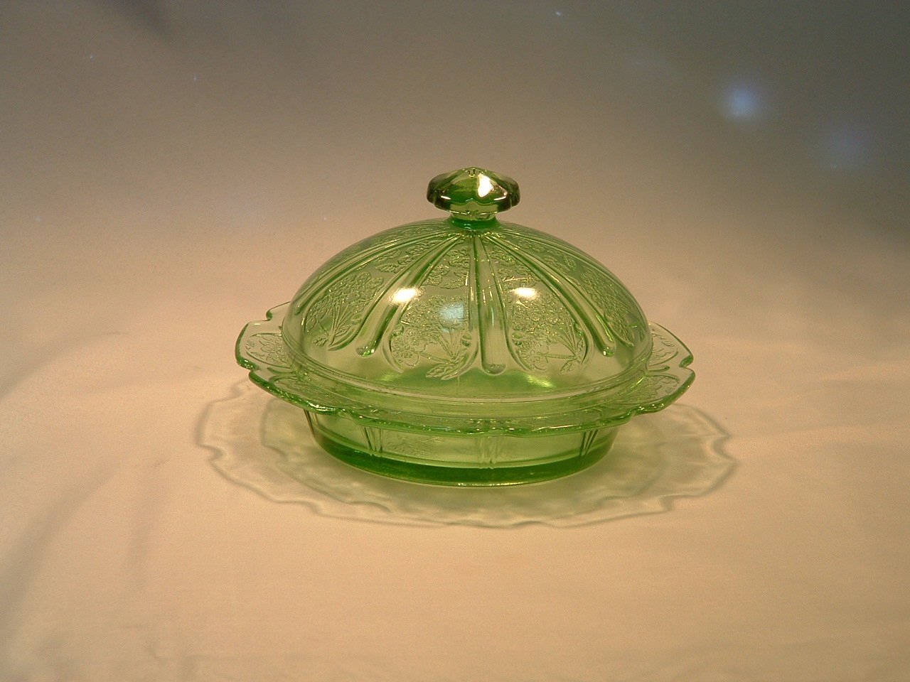 Vintage 1930's Vaseline Glass Cherry Blossom Round Covered