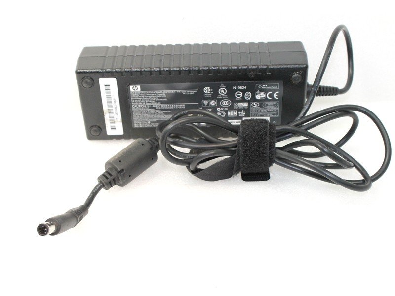 NEW HP BUSINESS NOTEBOOK NC4400 135W LAPTOP AC ADAPTER