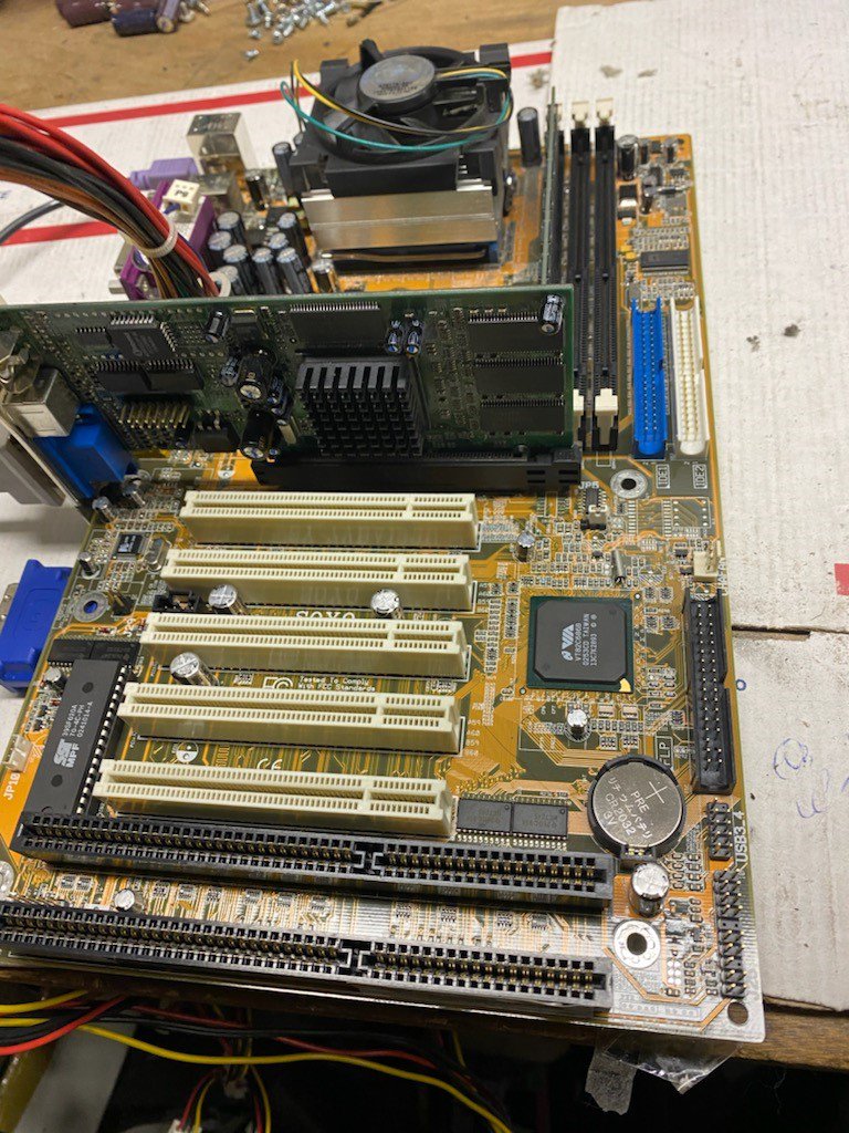SOYO SY-7VBA133U, Socket 370 motherboard, 1.3 GHz cpu, 512mb Ram, 2 ISA