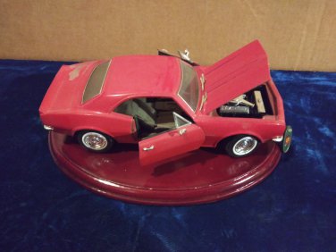 1/24 1967 Camaro Red diecast car/model