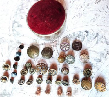 VICTORIAN BRASS BUTTONS VICTORIAN PIN CUSHION VINTAGE BUTTONS