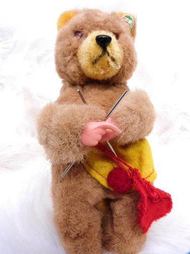 WEST GERMANY BEAR WIND TOY BEAR VINTAGE MECHANICAL SEWING KNITTING BEAR LEHMANN