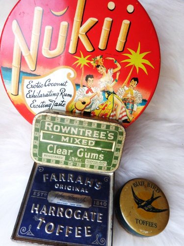 VINTAGE CANDY TIN ROWNTREE GUM TIN VINTAGE COOKIE TIN 4PC LOT
