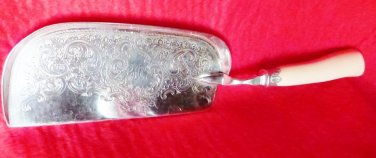 VICTORIAN CRUMBER BONE HANDLE VINTAGE WEDDING CAKE SERVER