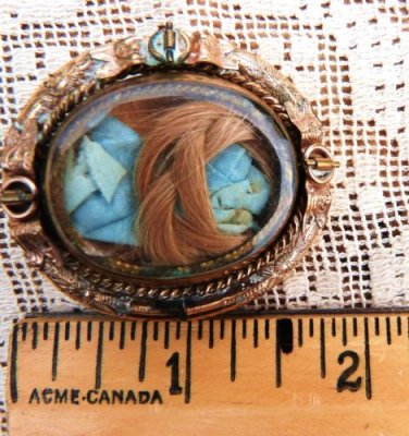 VICTORIAN MOURNING LOCKET SWIVEL MOURNING BROOCH  HAIR JEWELERY