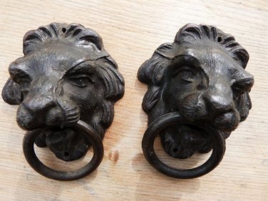 VINTAGE LION DRAWER PULL CAST IRON LION
