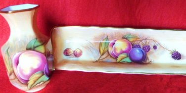 AYNSLEY SIGNED BRUNT FRUIT