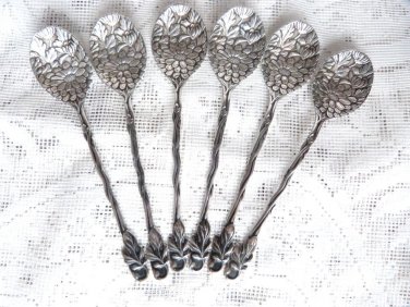 SILVER SPOONS FLOWER SCRIBED HAND CHASED DAISY FLOWER CUTLERY