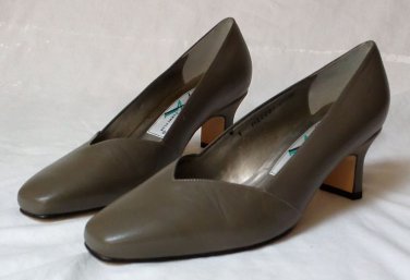 ROS HOMMERSON womans size 6WW brown leather shoes