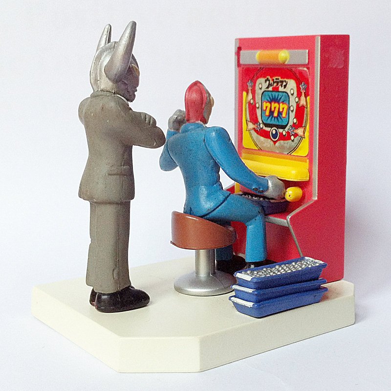 Salaryman Heroes Ultraman 2 - But Behind Him... Oh Heaven and Hell - Popy