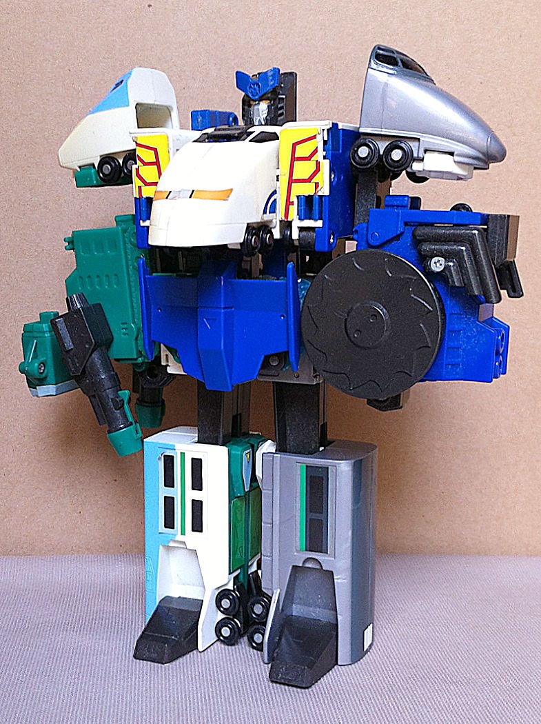 DX Liner Dagwon from Brave Command Dagwon by Takara