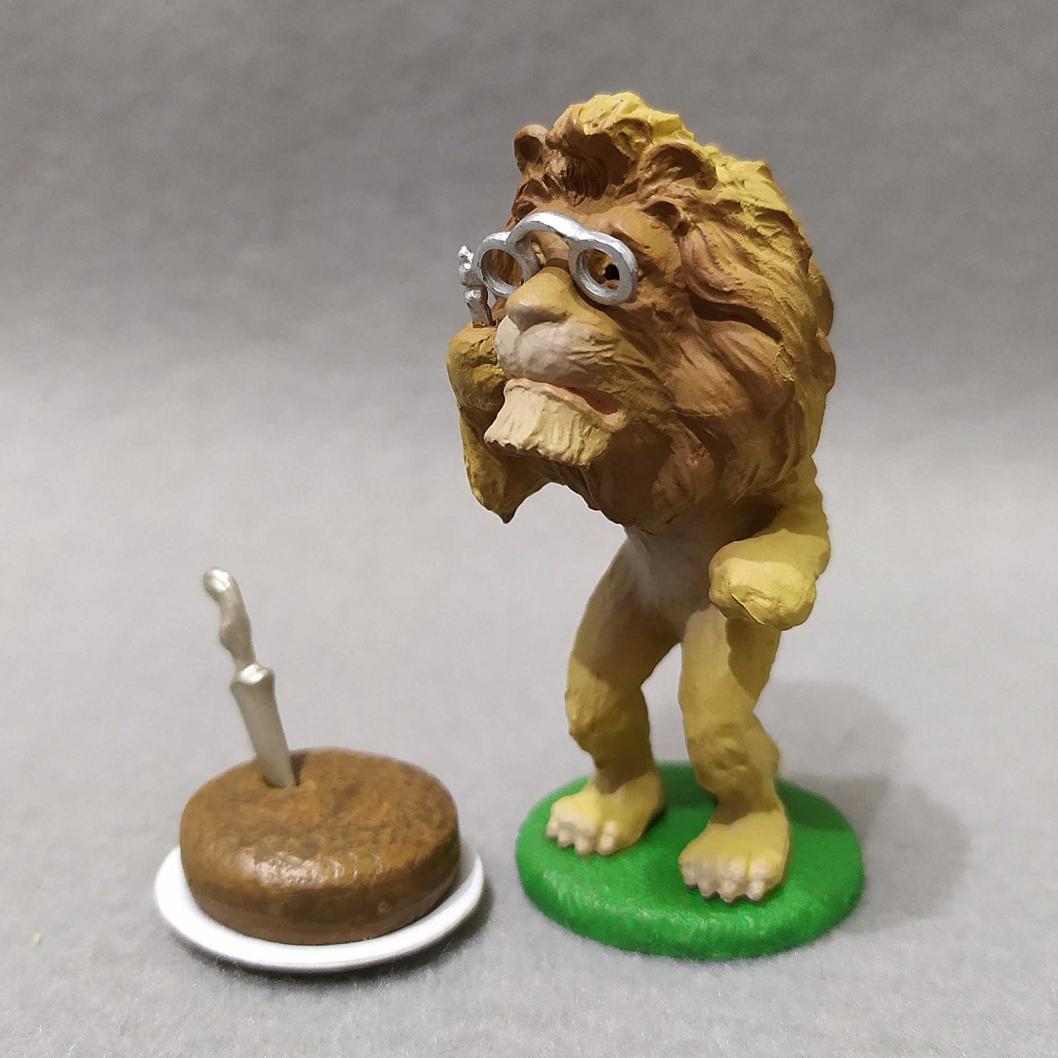 Alice's Tea Party 2" Lion Alice in Wonderland Shokugan Figure Kaiyodo Horico