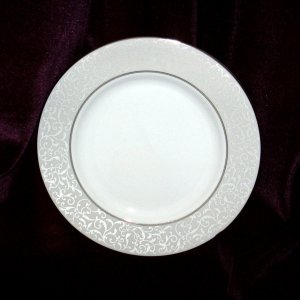 MIKASA PARCHMENT SALAD PLATE