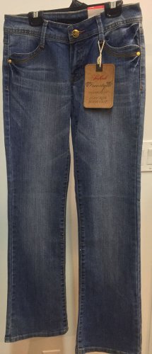 South Pole Jeans w/Sequins Size 3 Boot Cut Fit Brand New Priority Shipping