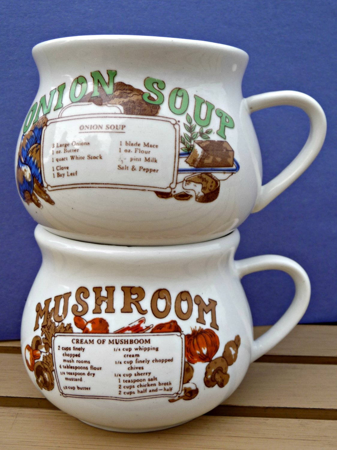 SET OF 2 VINTAGE SOUP RECIPE MUGS*CUPS*BOWLS (onion soup and mushroom soup)