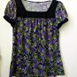 Size M ?? Multi-Color Stretch Short Sleeve Women's Top Square Neck Geometric