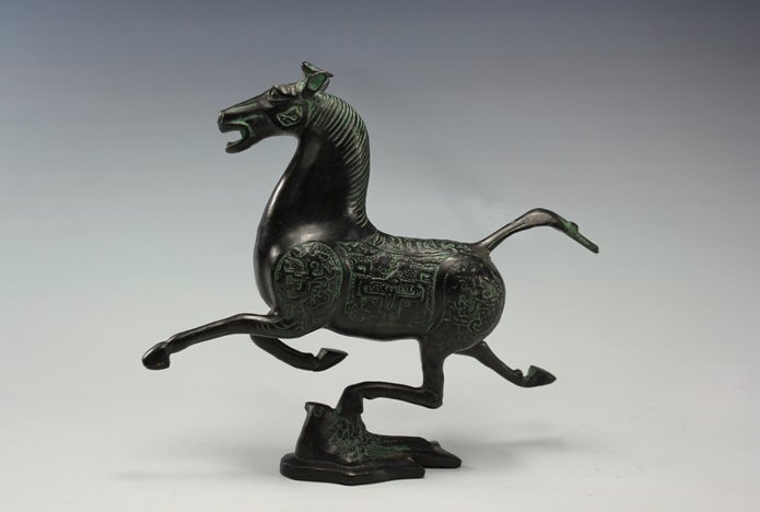 Horse riding Chebi Bronze in Eastern Han Dynasty
