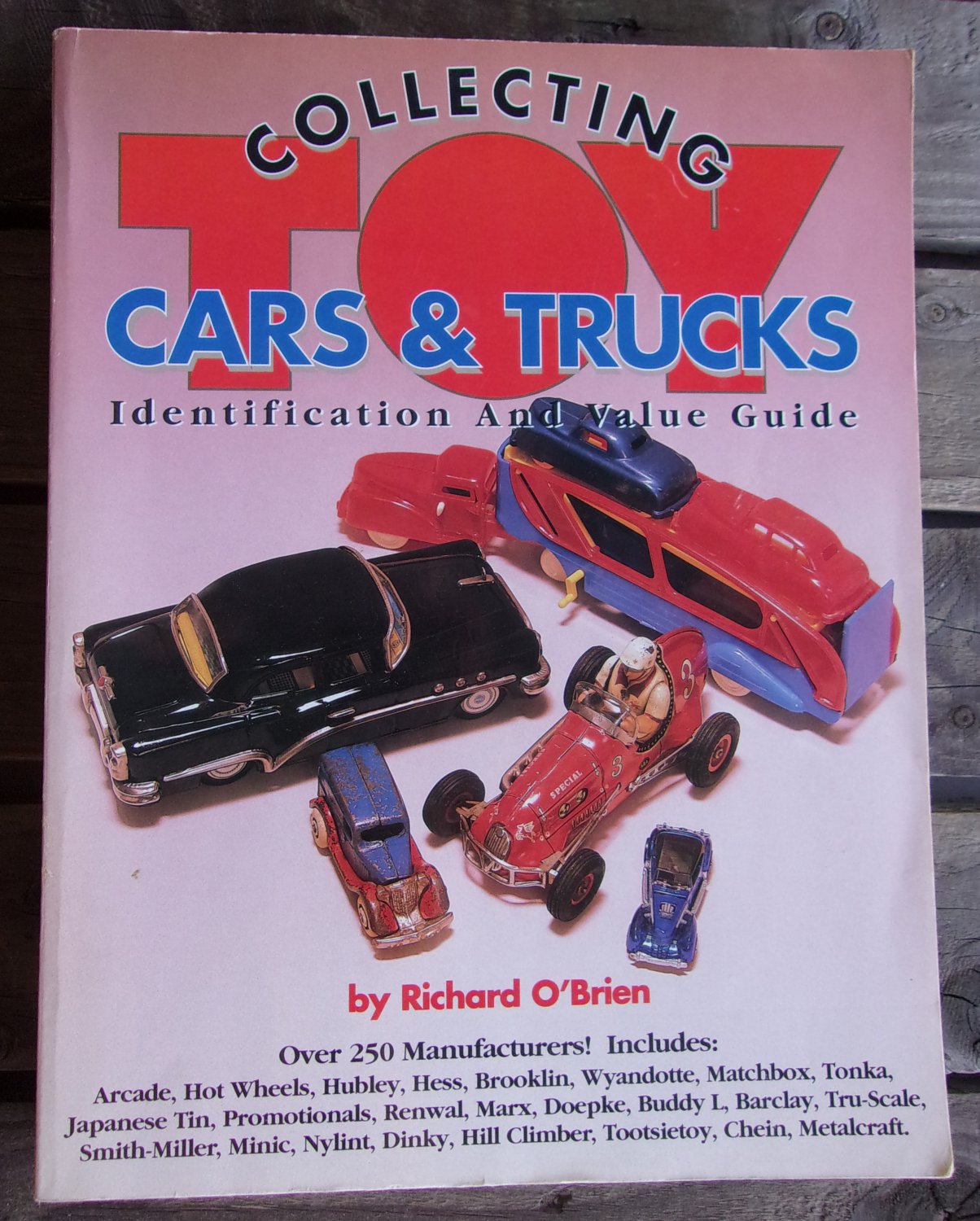 Collecting Toy Cars & Trucks Book Richard O’Brien Hot Wheels Matchbox