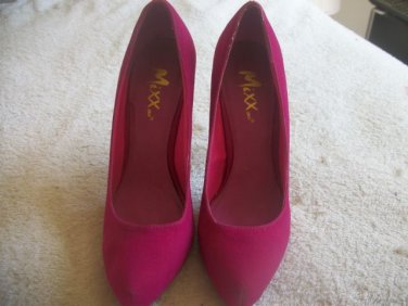 Worn Stilettos/5.5