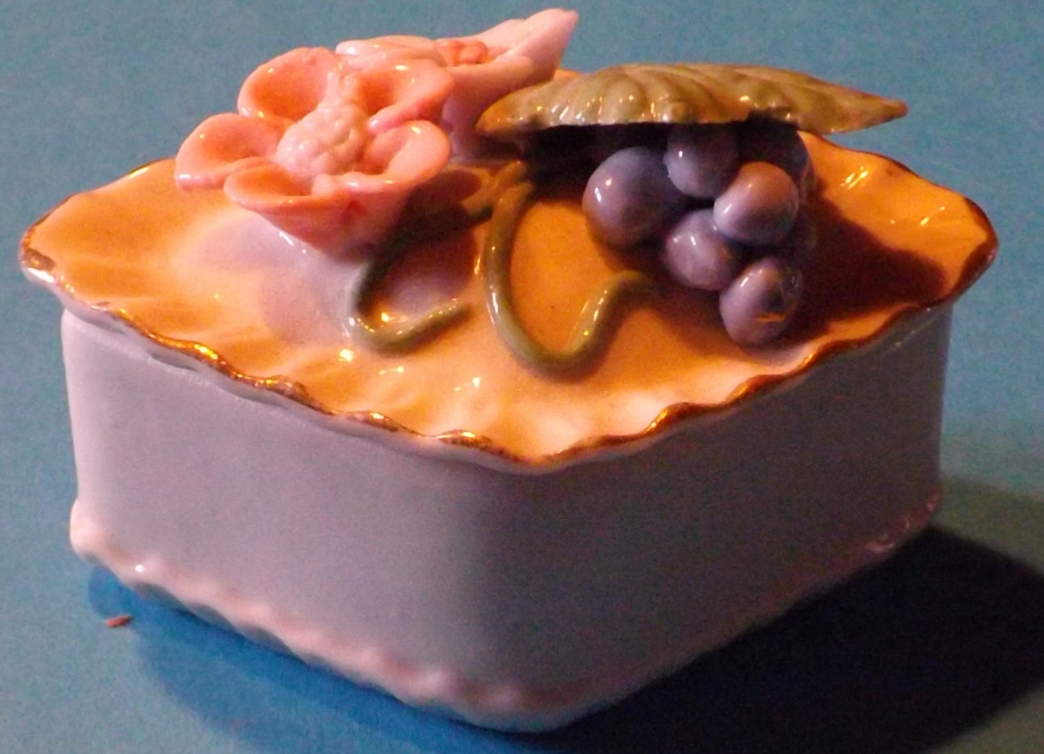 White porcelain little pill box