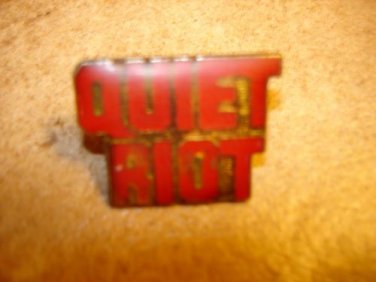 All metal pin back pin Quiet Riot.