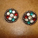 Set of 2 Christmas buttons with red, green and white rhinestones. Set of 2 Christmas buttons with red, green and white rhinestones.