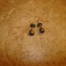 Vintage metal earings with rhinestone.