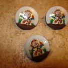 Lot of 3 Christmas buttons with snowman.