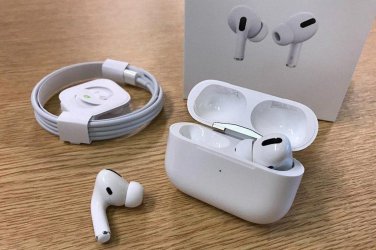 Apple AirPods Pro white case headphones wireless