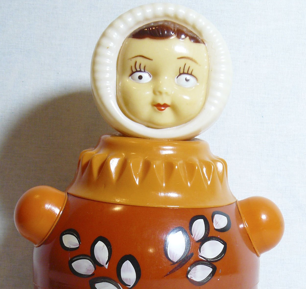 nevalyashka doll