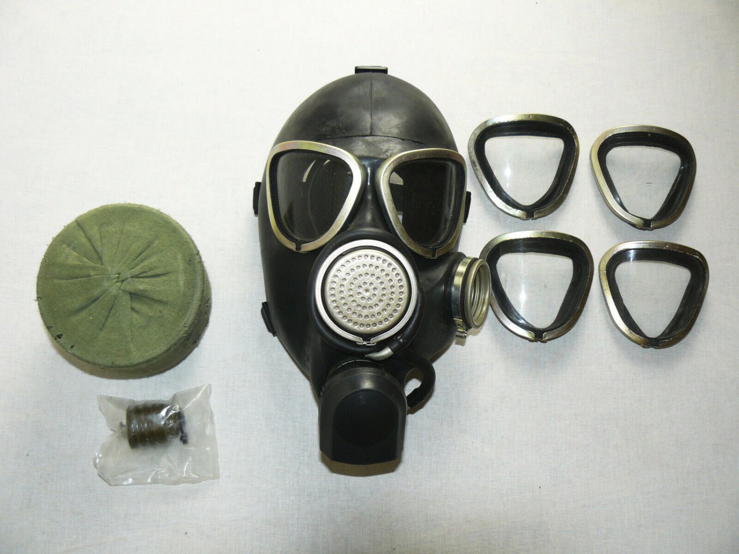 New Soviet Russian Gas Mask Gp 7 Military Surplus Full Complete Set Size 2