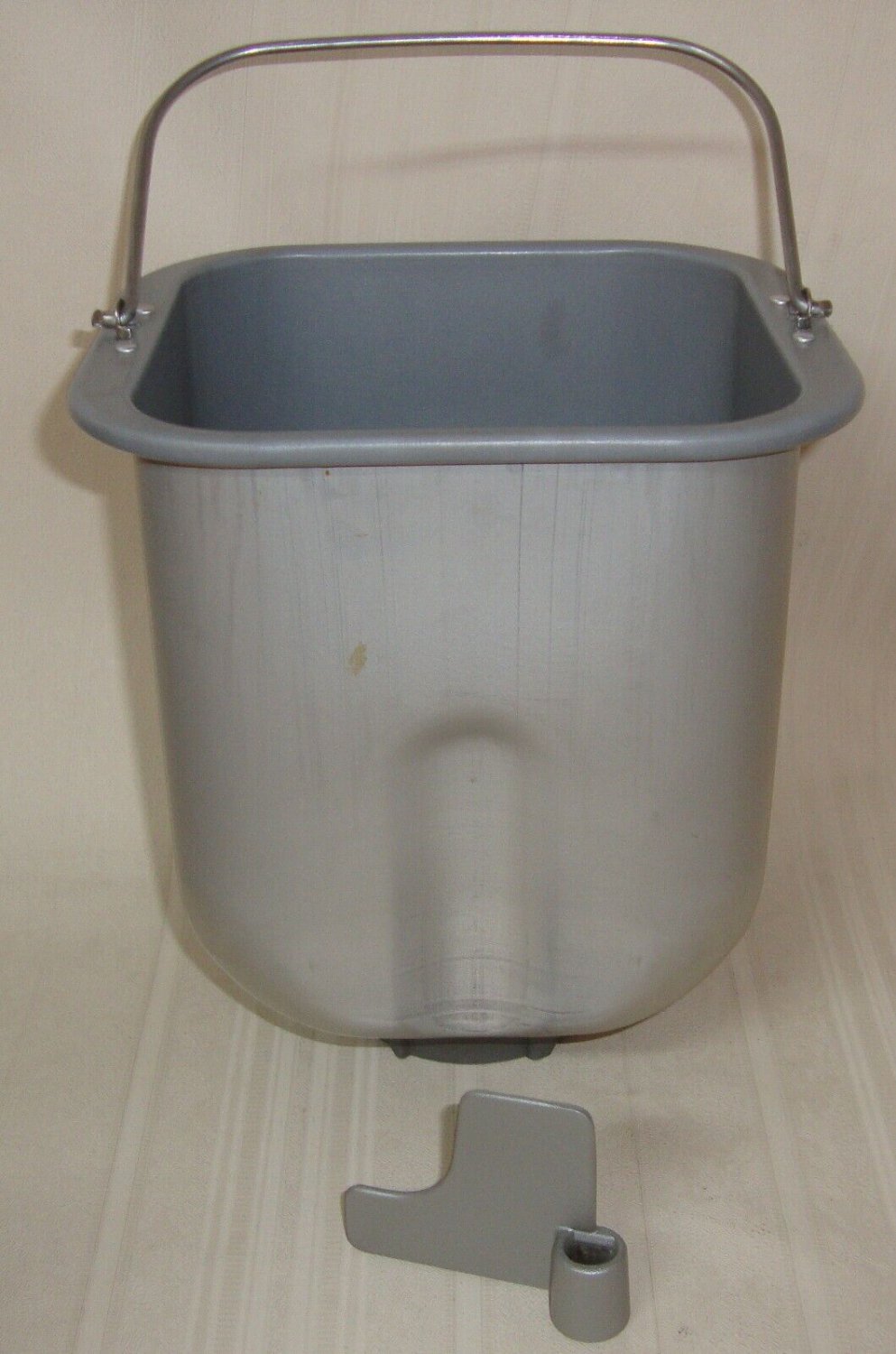 Williams Sonoma WS1094 Pan and Paddle Bread Maker Bread Machine