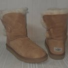 UGG BAILEY BUTTON Short Chestnut Suede Sheepskin Boots Women Size US 7 #5803