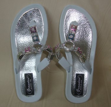 Grandco White Sandals Waterproof Thong BLING Silver Tone Jeweled  Size US 6 NEW