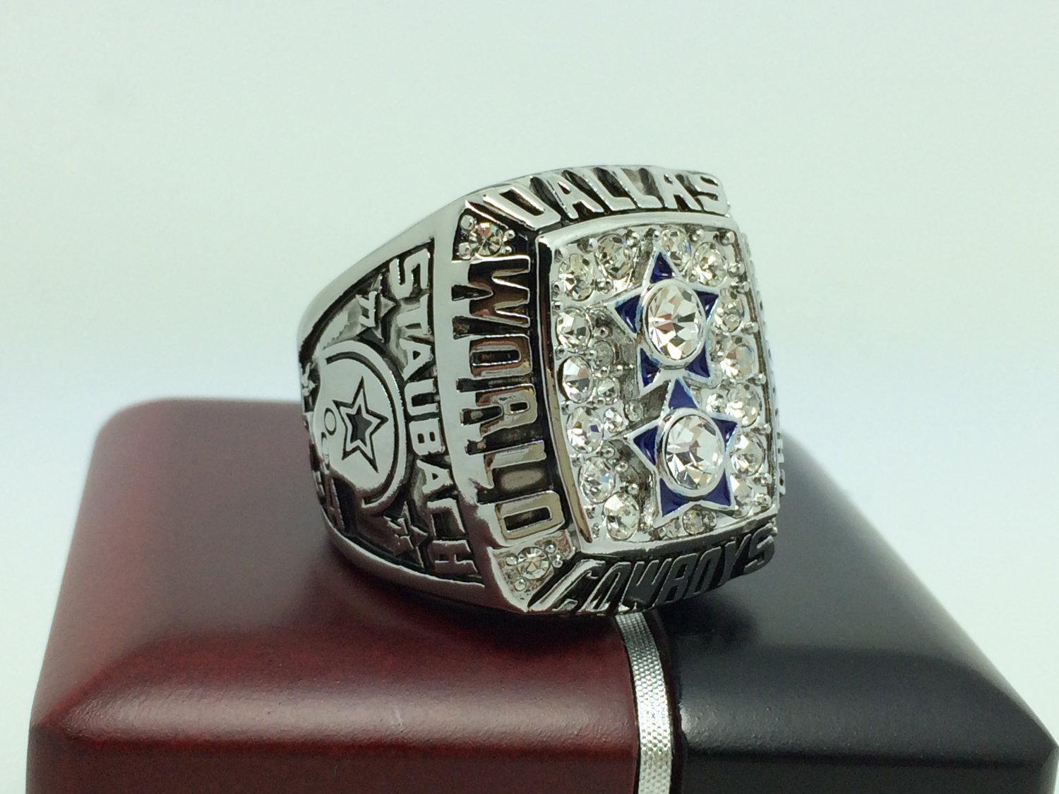 1977 Dallas Cowboys super bowl Championship Ring 11 Size With wooden box