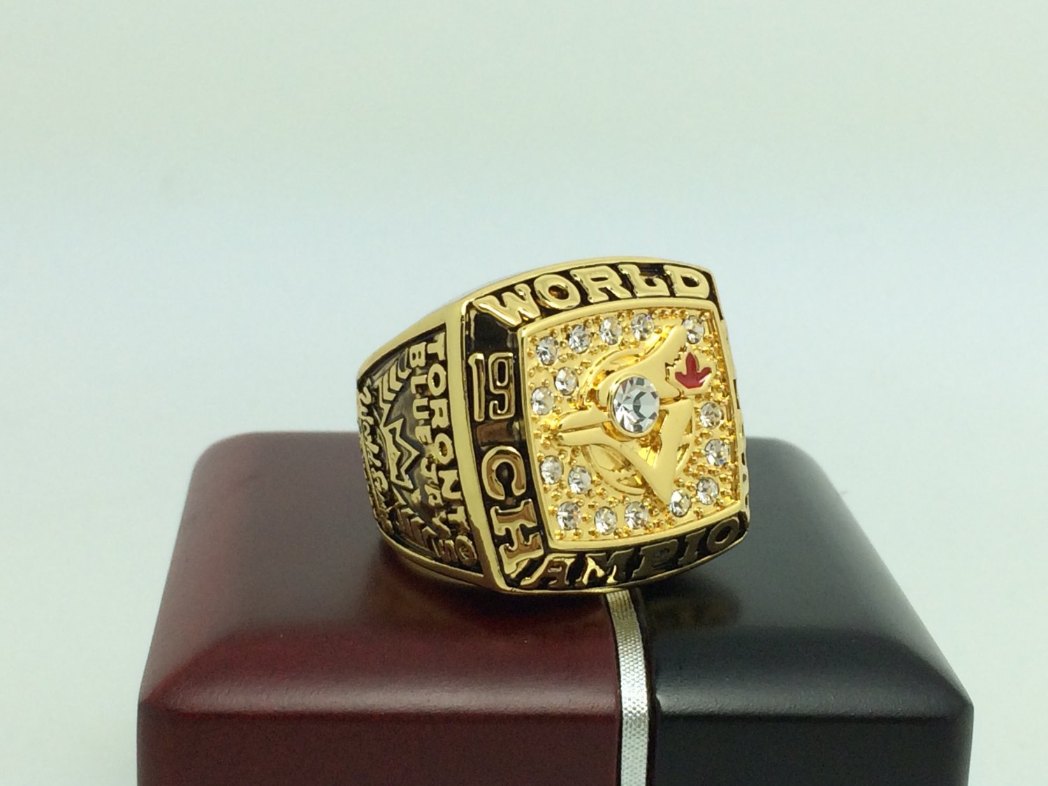 1992 Toronto Blue Jays world series Championship Ring 11 Size With wooden box
