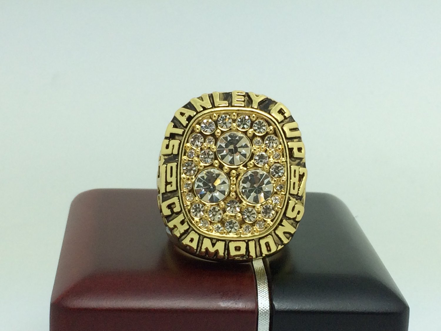 1987 Edmonton Oilers Stanley Cup Championship Ring 11 Size With Wooden Box