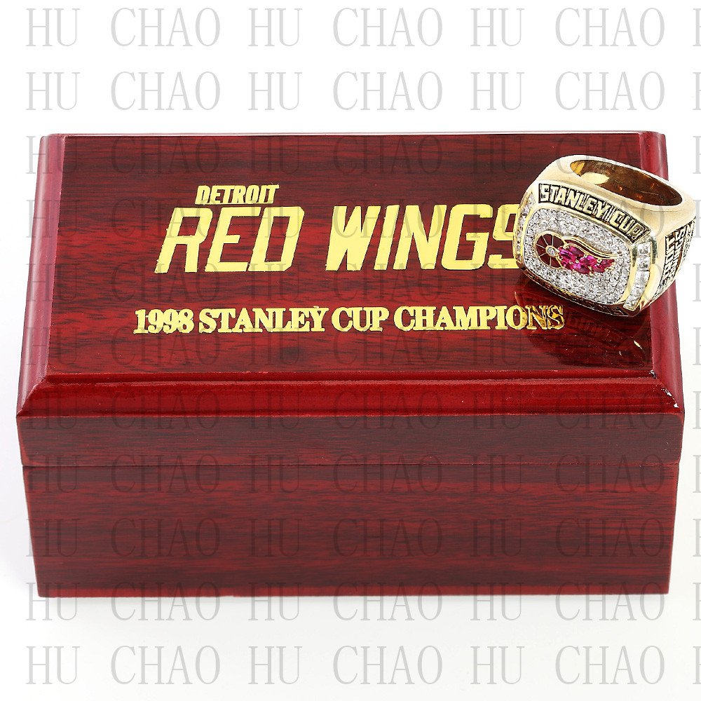 1998 Detroit Red Wings NHL Hockey Championship Ring 10-13 Size with Logo wooden box