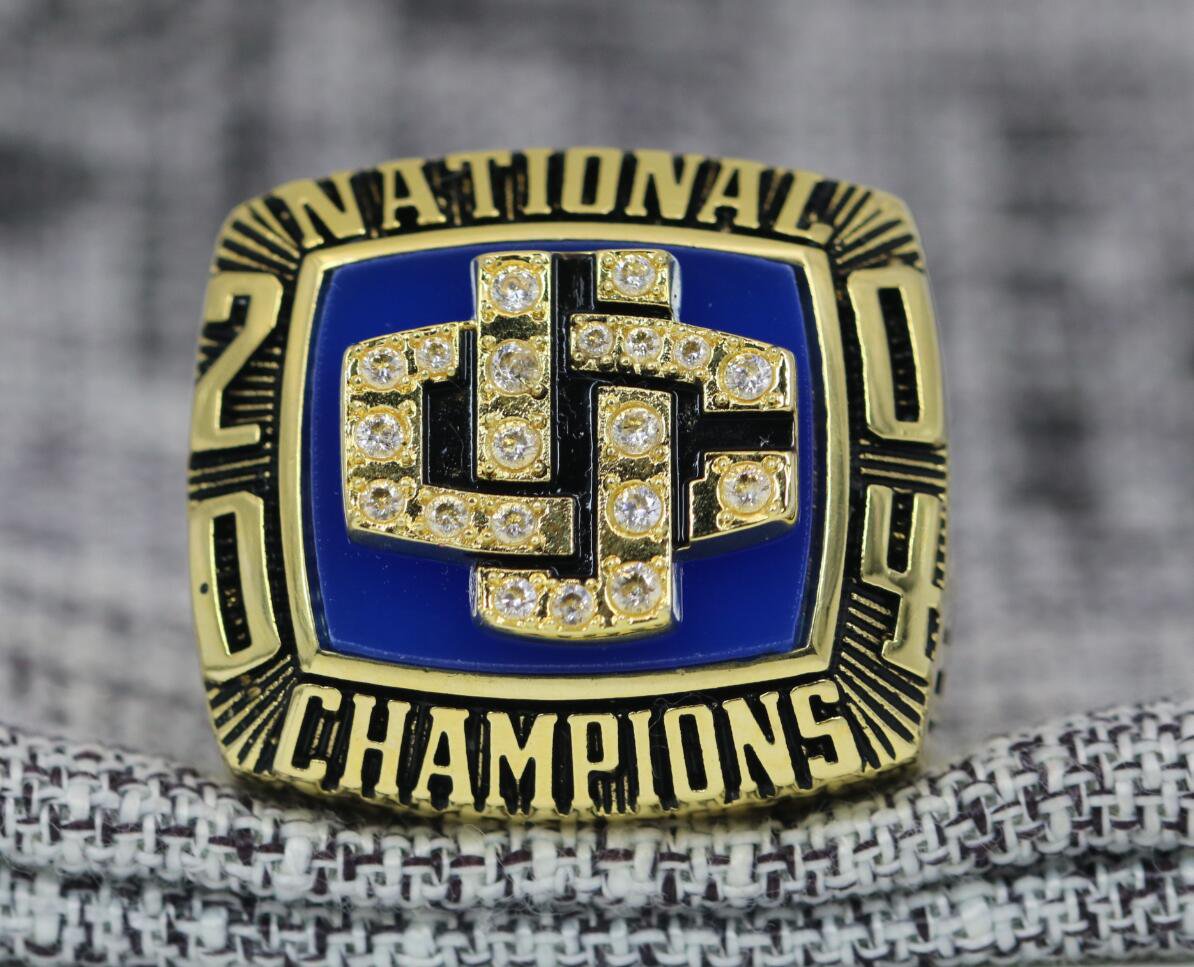 2004 University of Connecticut UCONN Huskies National Championship Ring 8-14S