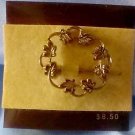 Vintage Gold Metal Wreath Pin Brooch Excellent used condition