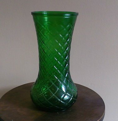 Hoosier Green Glass Diamond Pattern  Vase #4087  9.75in tall Brody