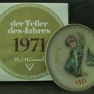 1971 M.I.  Hummel Annual Colectors Plate