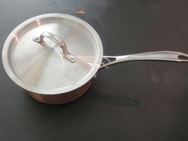 calphalon 87022 copper 2.5 quart Tri-Ply sauce pan with lid