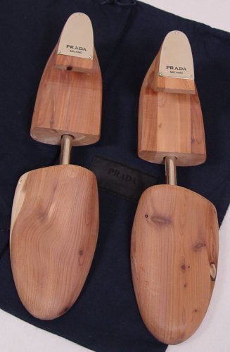 PRADA SIGNATURE LOGO NICKLE PLATED CEDAR SHOE TREES $95 SM 5-7 38-40e NEW