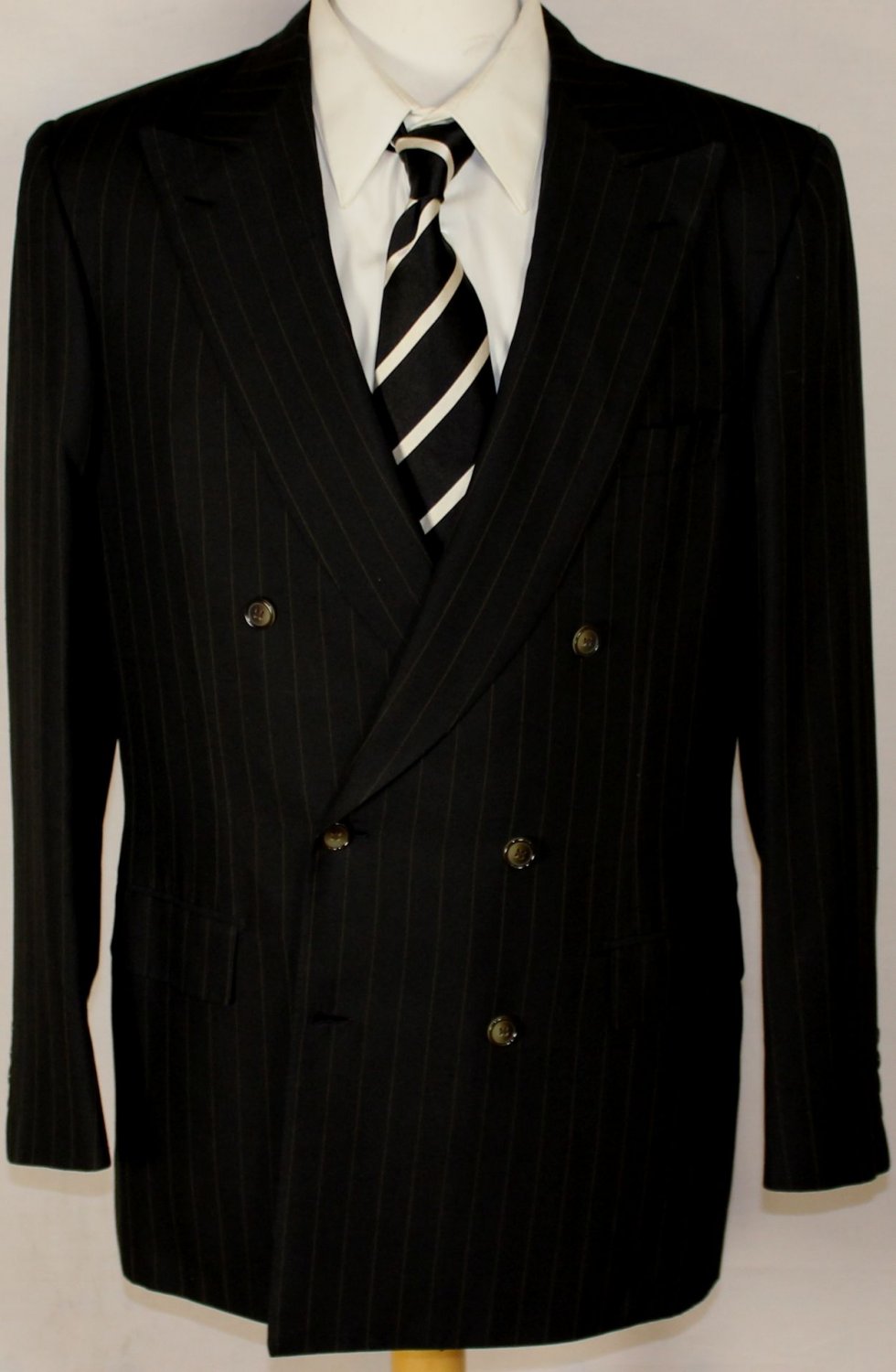 BRIONI SUIT 4995 BLACK PINSTRIPE 6BTN 100SILK HANDMADE DB SUIT 40R