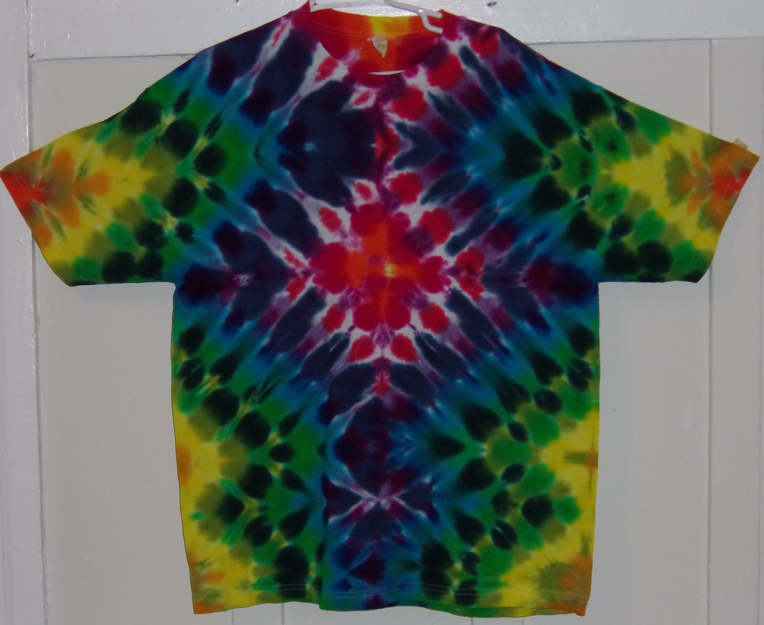 New Tie Dye Extra Large AAA Alstyle Tshirt Rainbow Lightning Yoke / Chevron t shirt